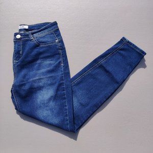 (Sale) Harmony & Havoc Butt lifting jeans sz 6